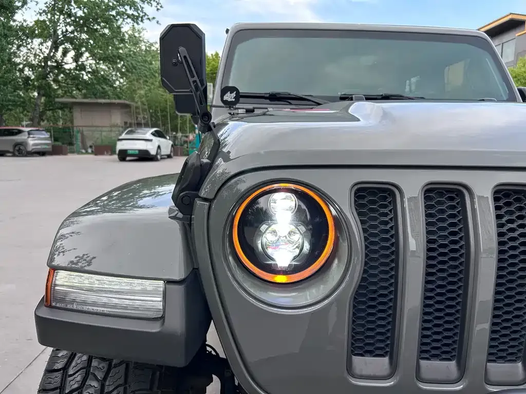 Jeep Wrangler — фото 5