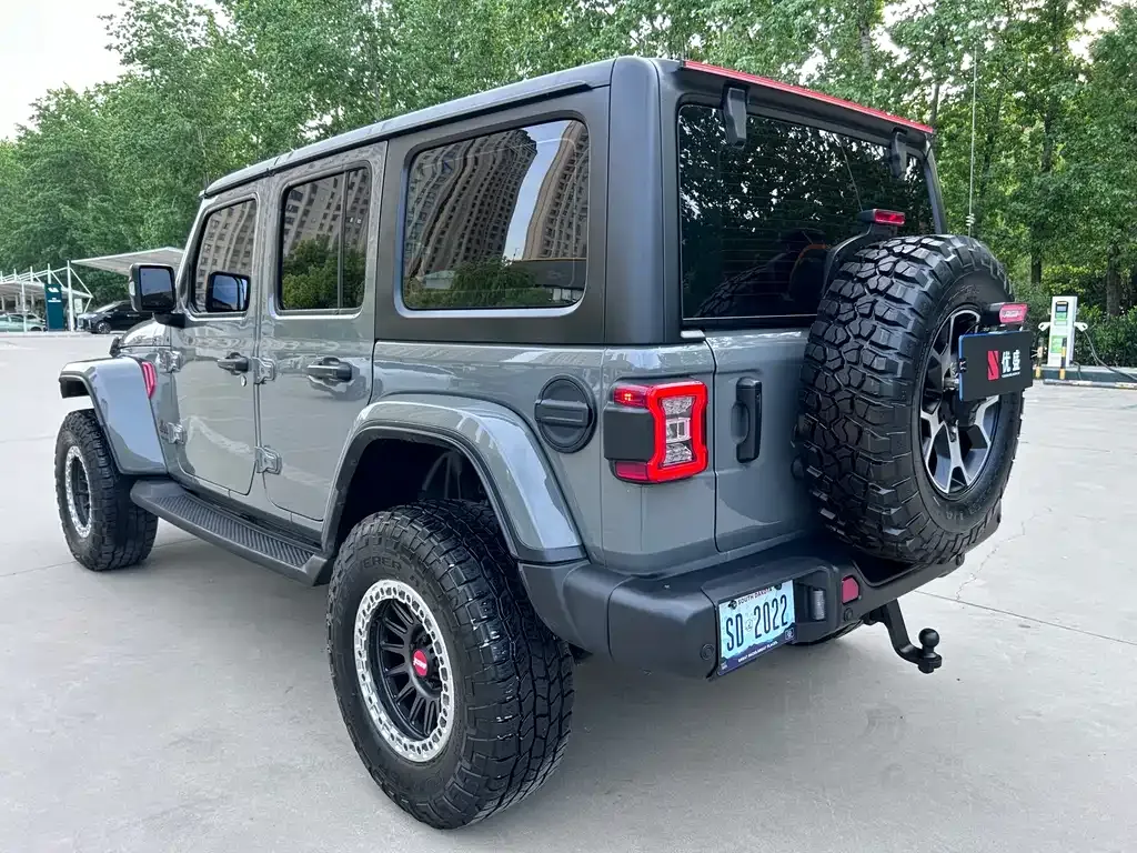 Jeep Wrangler — фото 10