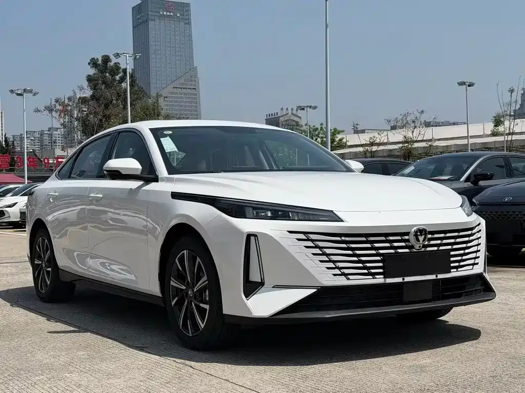 Changan Eado 2026 из CN, фото 2