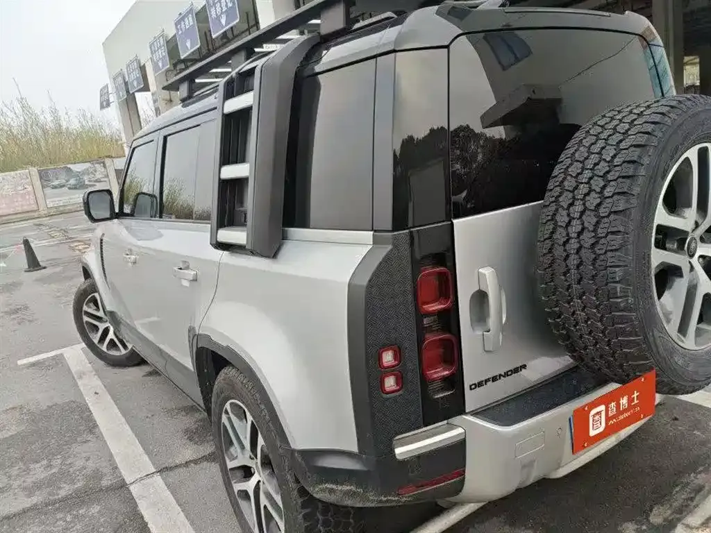 Land Rover Defender — фото 7