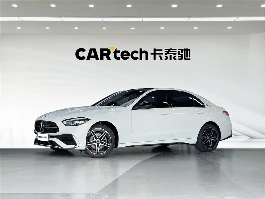 Mercedes-Benz C-Class — фото 1
