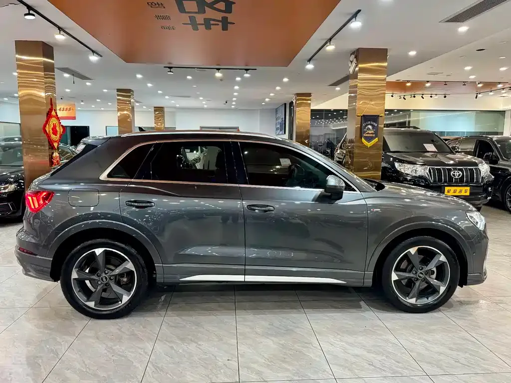 Audi Q3 2022 из CN, фото 8