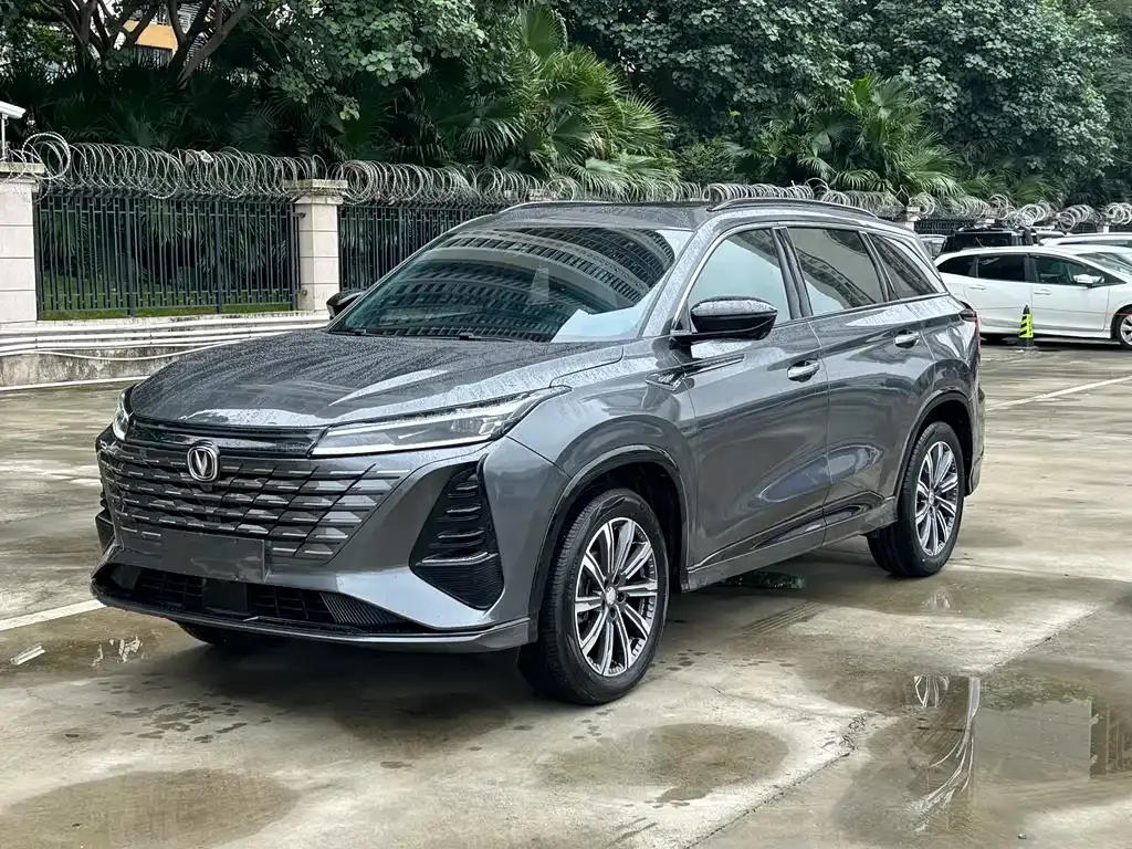 Changan CS75PLUS — фото 1