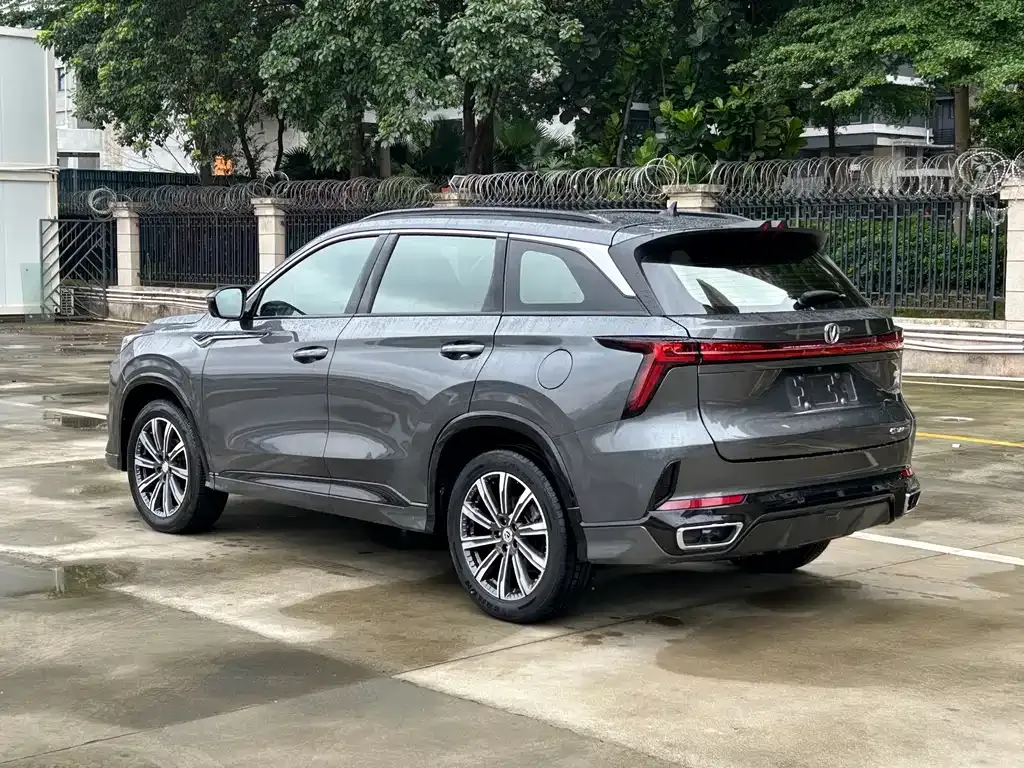 Changan CS75PLUS — фото 4