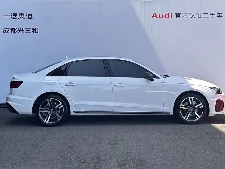 Audi A4L — фото 7