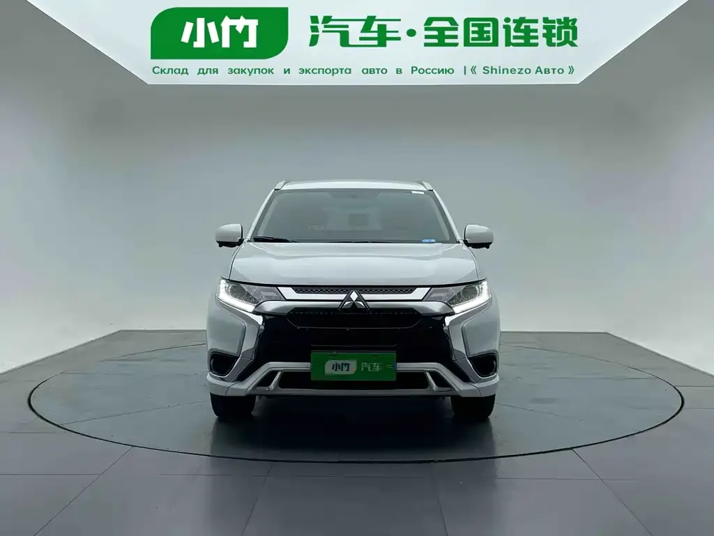 Mitsubishi Outlander — фото 9