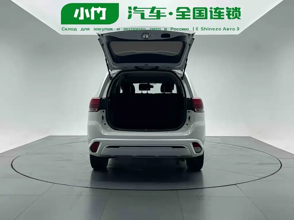 Mitsubishi Outlander — фото 2