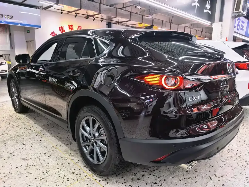 Mazda CX-4 2023 из CN, фото 8