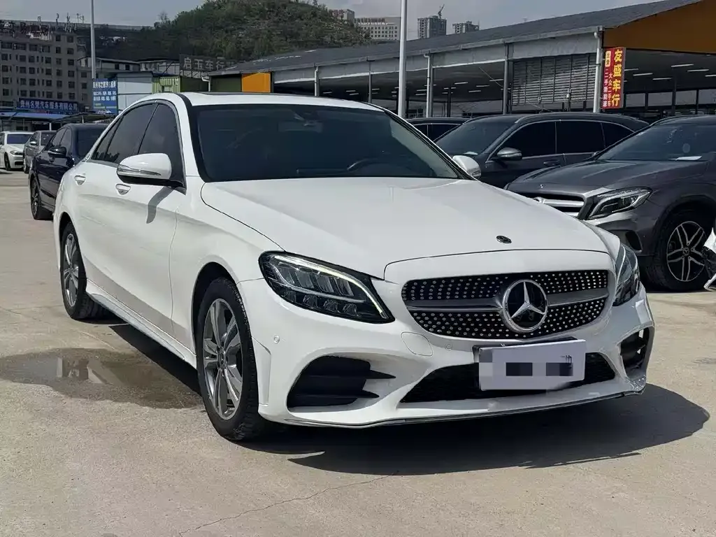 Mercedes-Benz C-Class — фото 1