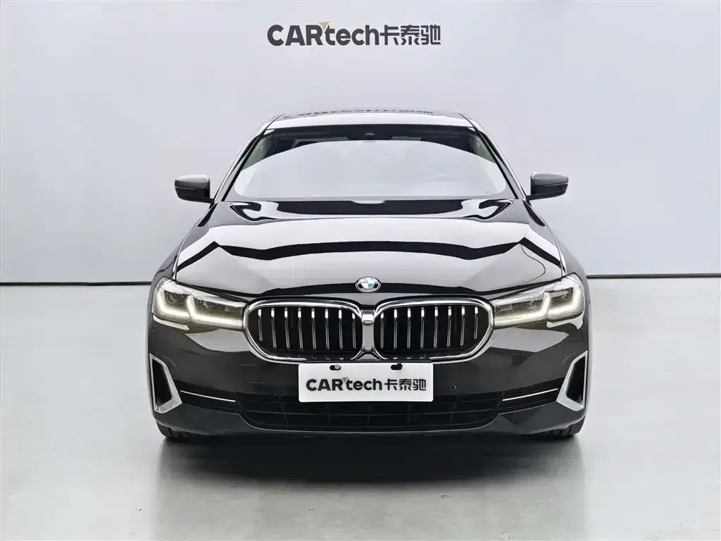 BMW 5 Series — фото 8