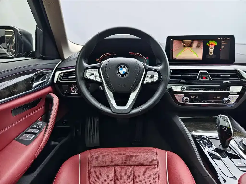 BMW 5 Series — фото 10