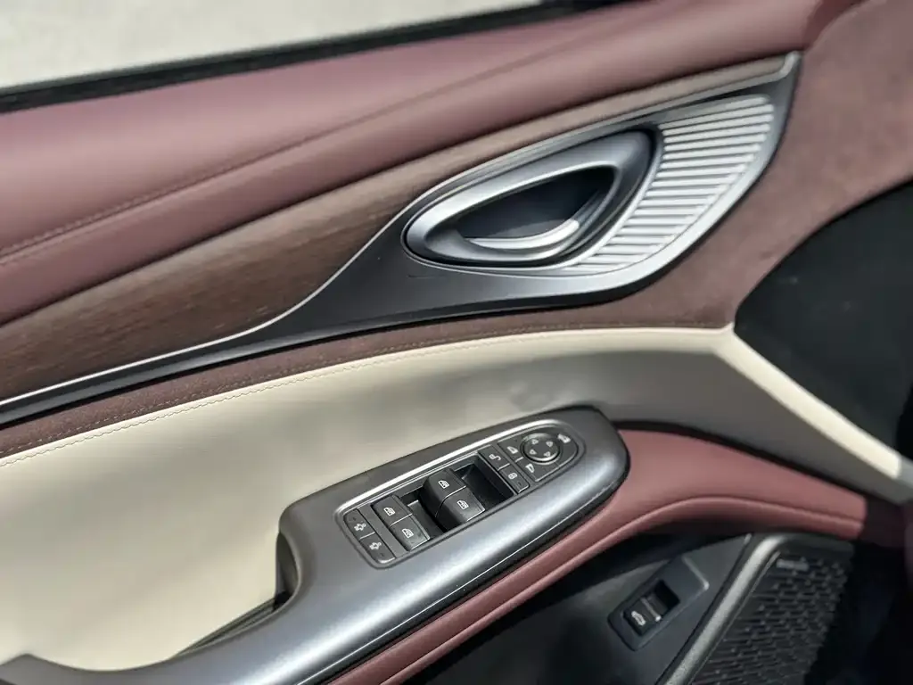 BYD Seal — фото 9