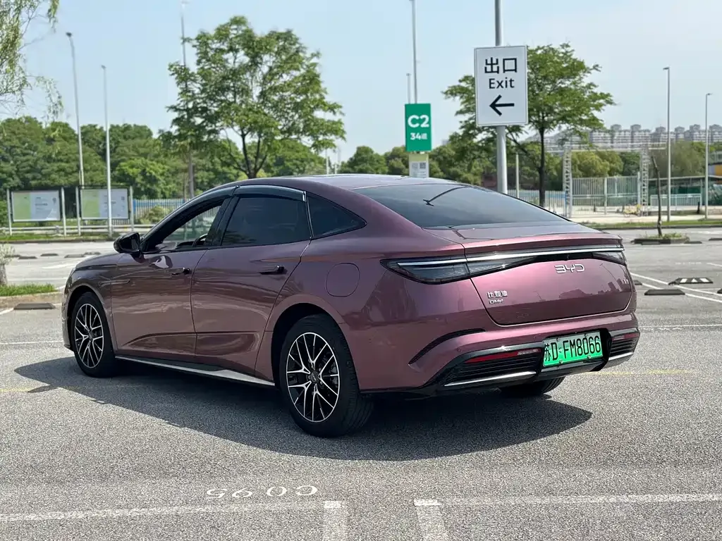 BYD Seal — фото 7