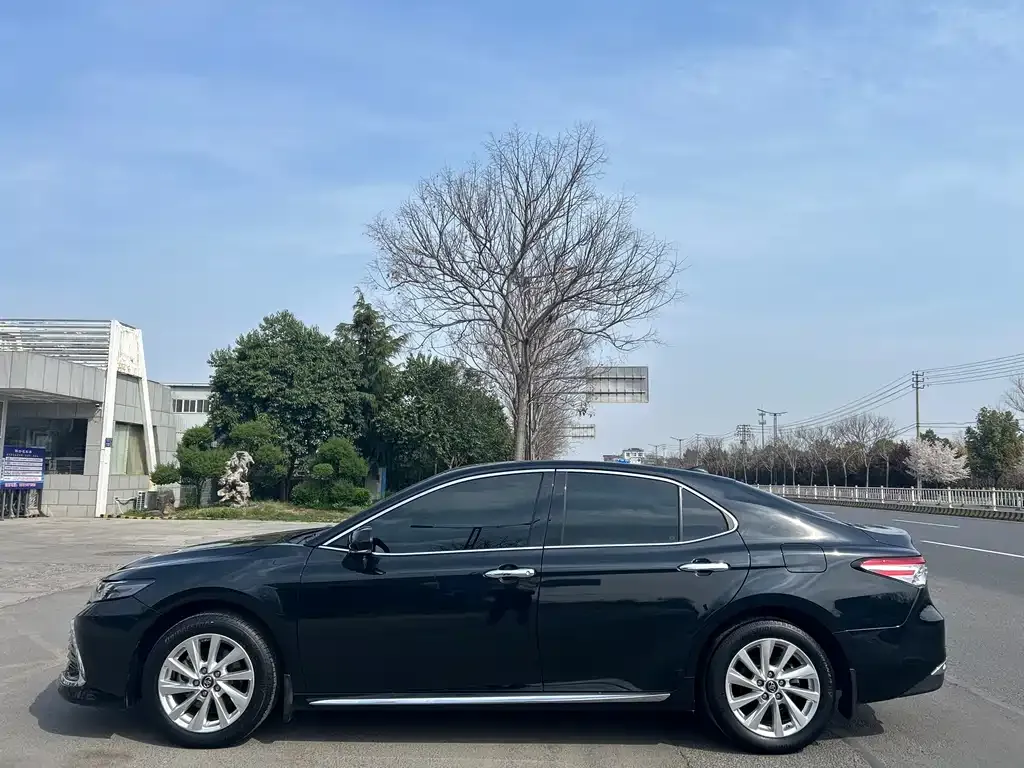 Toyota Camry 2023 из CN, фото 5