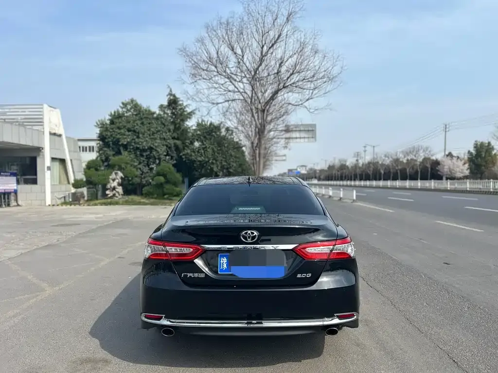 Toyota Camry 2023 из CN, фото 2