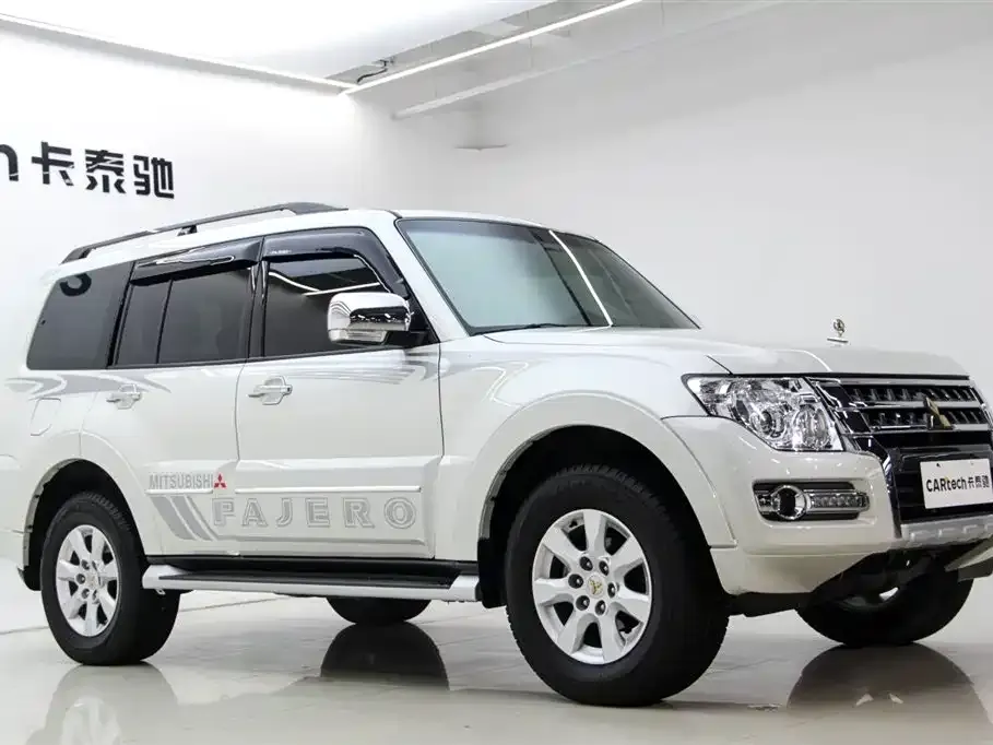 Mitsubishi Pajero (Import) 2024 из CN, фото 10