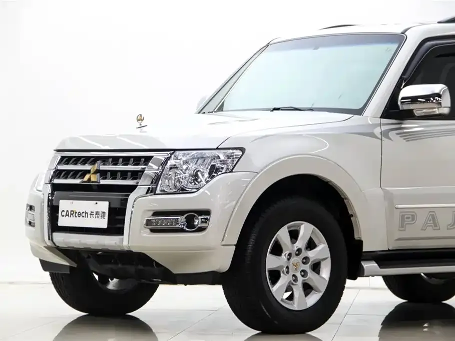 Mitsubishi Pajero (Import) 2024 из CN, фото 6