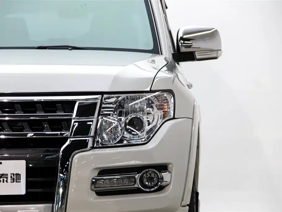 Mitsubishi Pajero (Import) 2024 из CN, фото 7
