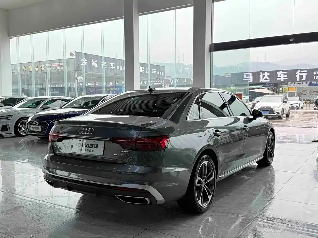 Audi A4L — фото 8