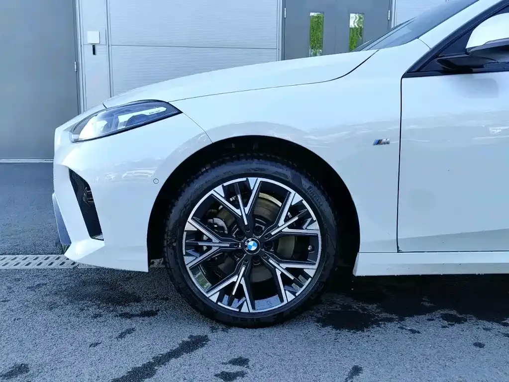 BMW 2 Series 2025 из CN, фото 10