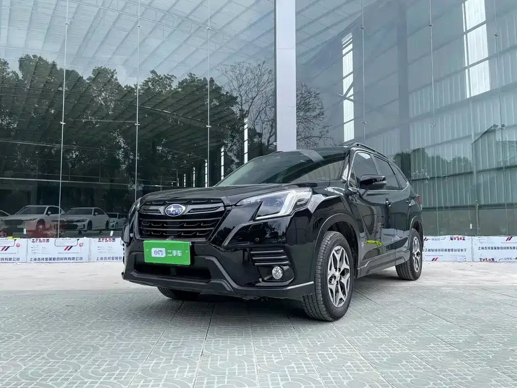 Subaru Forester — фото 1