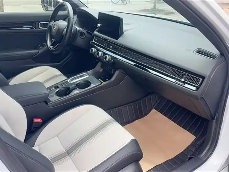 Honda Civic — фото 7