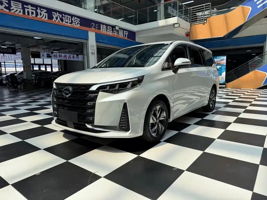 GAC Motor Trumpchi M6 — фото 1