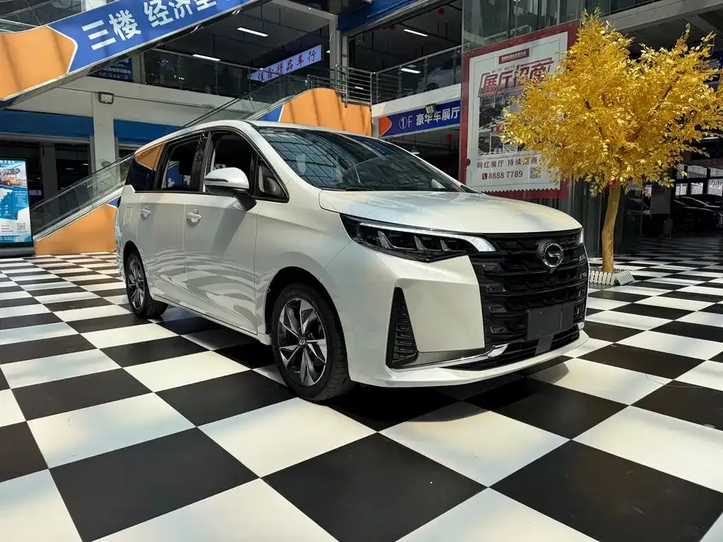 GAC Motor Trumpchi M6 — фото 10