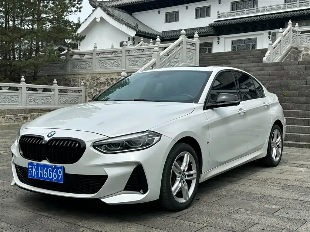 BMW 1 Series — фото 1