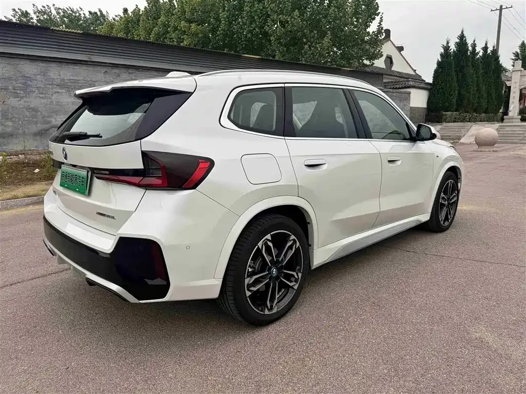 BMW iX1 2023 из CN, фото 9