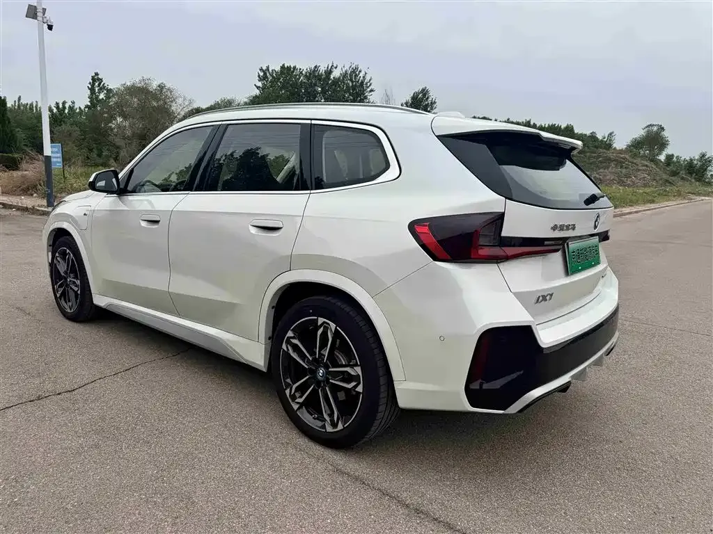 BMW iX1 2023 из CN, фото 8