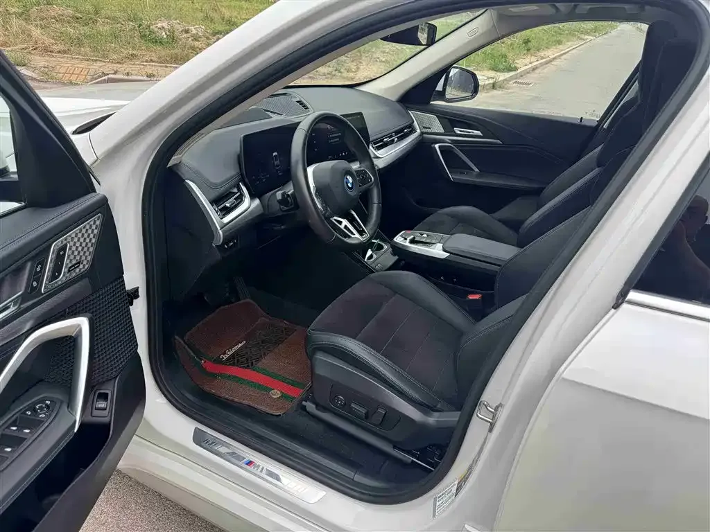 BMW iX1 2023 из CN, фото 5