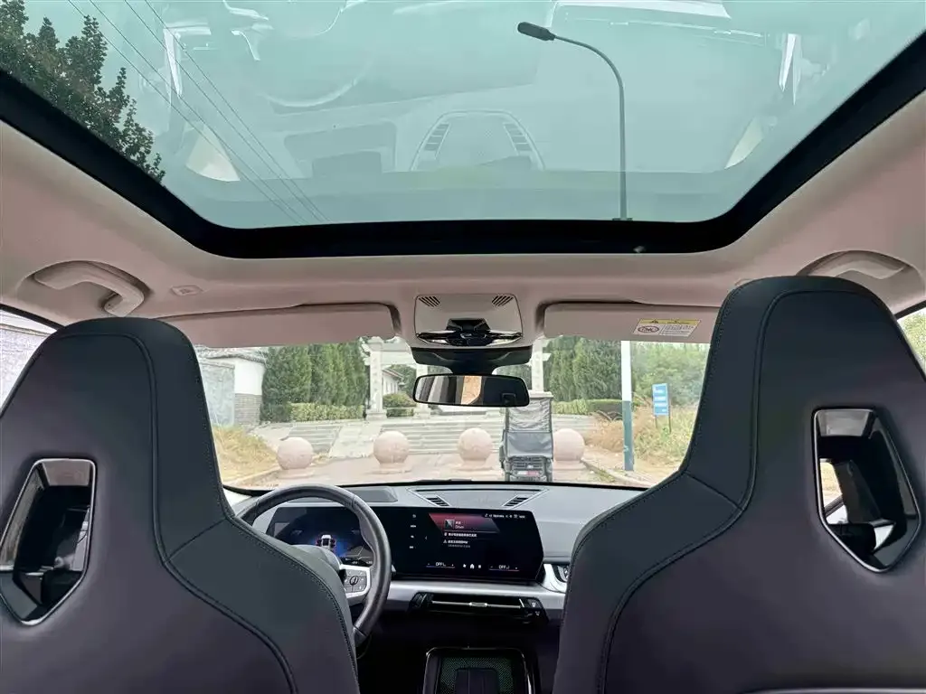 BMW iX1 2023 из CN, фото 4