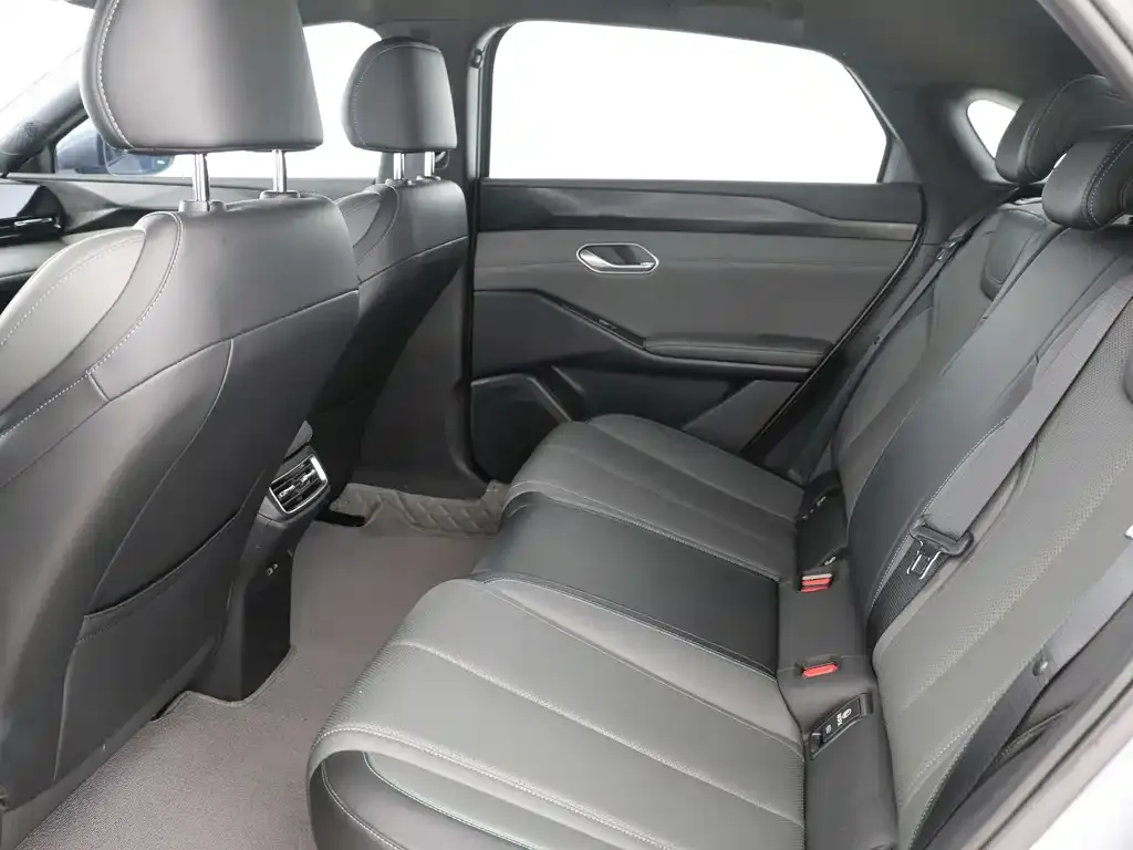 BYD Qin L — фото 6