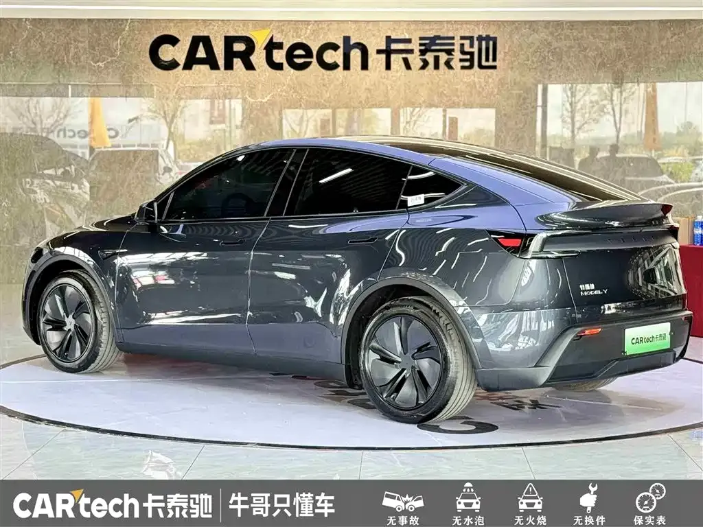 Tesla Model Y — фото 10