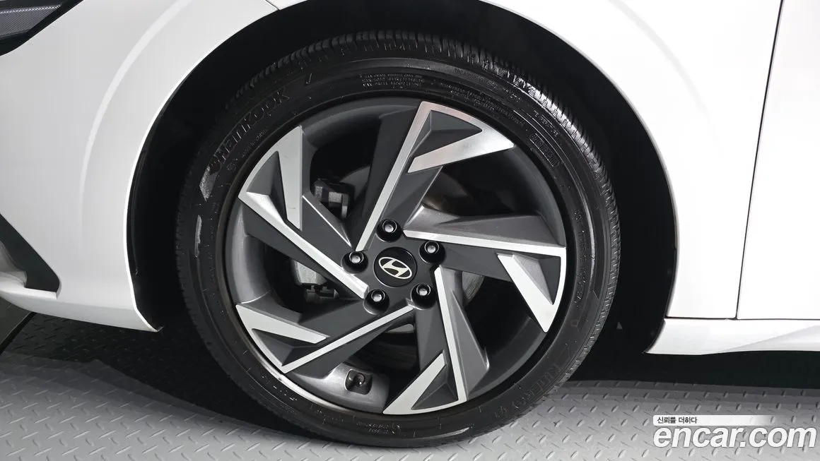 Hyundai AVANTE 2024 из KR, фото 3