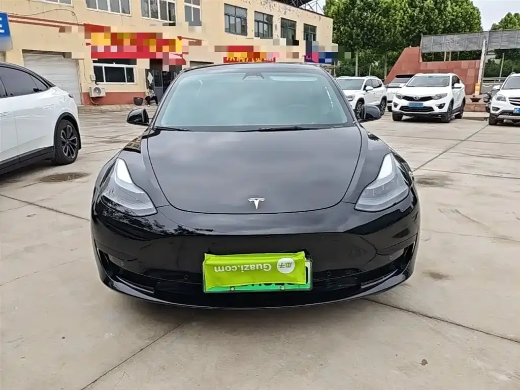 Tesla Model 3 — фото 8