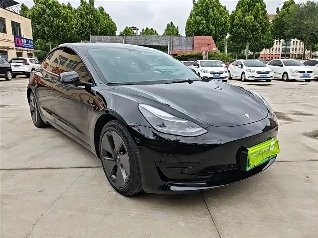 Tesla Model 3 — фото 7