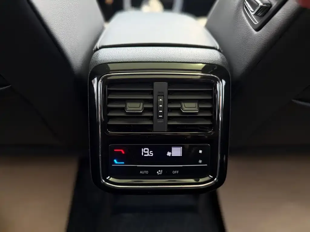 Volkswagen Passat — фото 10