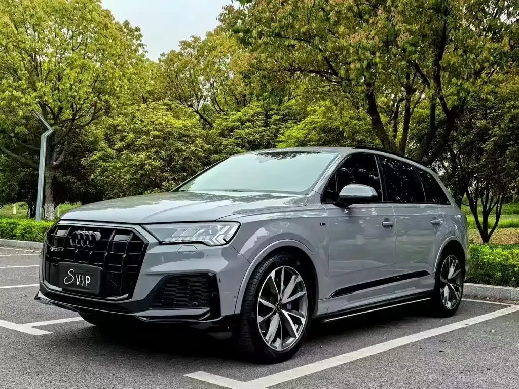 Audi Q7 — фото 10