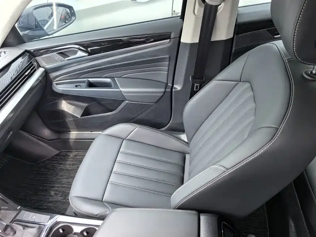 Volkswagen Passat New Energy 2023 из CN, фото 7