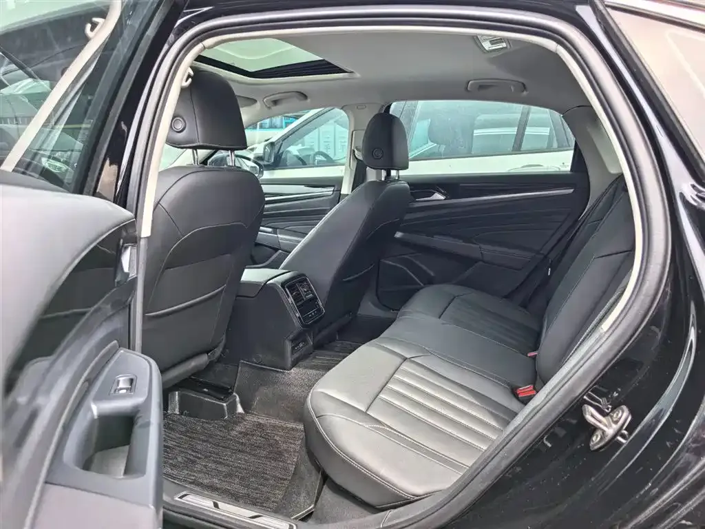 Volkswagen Passat New Energy 2023 из CN, фото 6