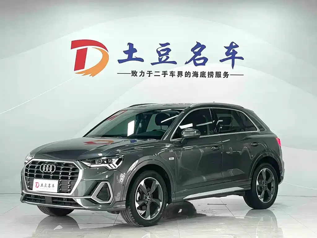 Audi Q3 — фото 1