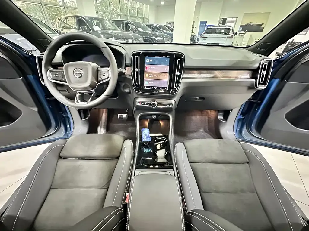 Volvo XC40 NEV 2023 из CN, фото 9