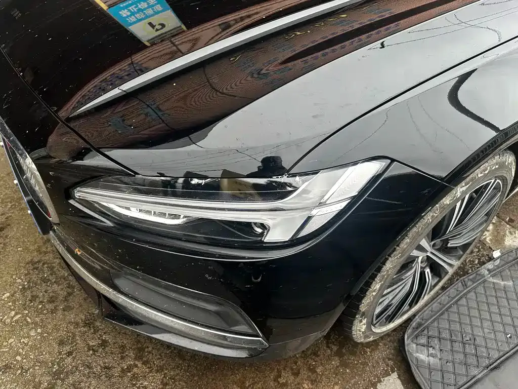 Volvo S90 — фото 10