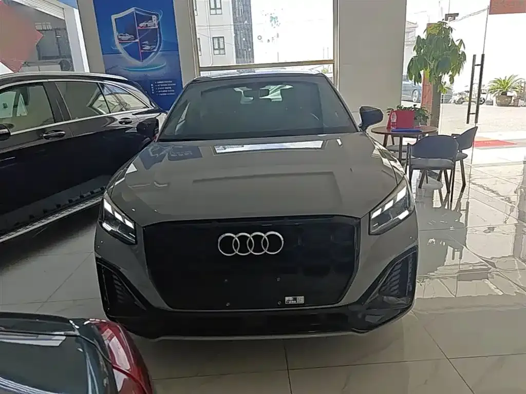 Audi Q2L 2023 из CN, фото 4