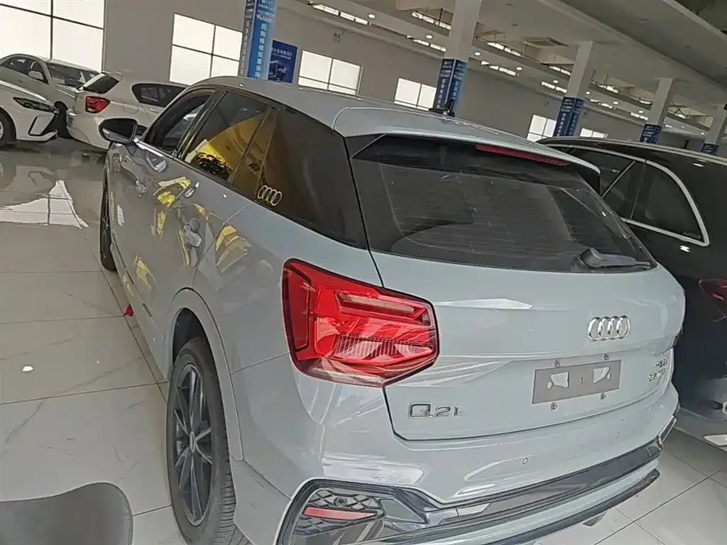 Audi Q2L 2023 из CN, фото 7
