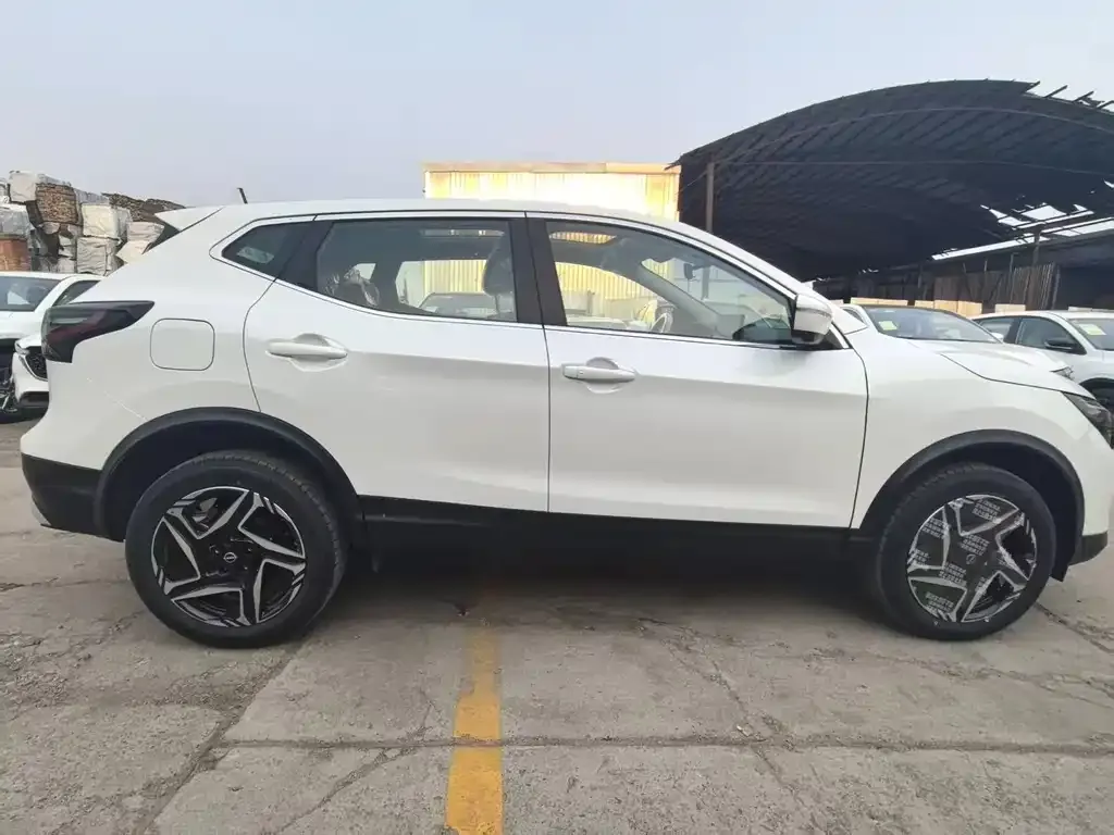 Nissan Qashqai — фото 7