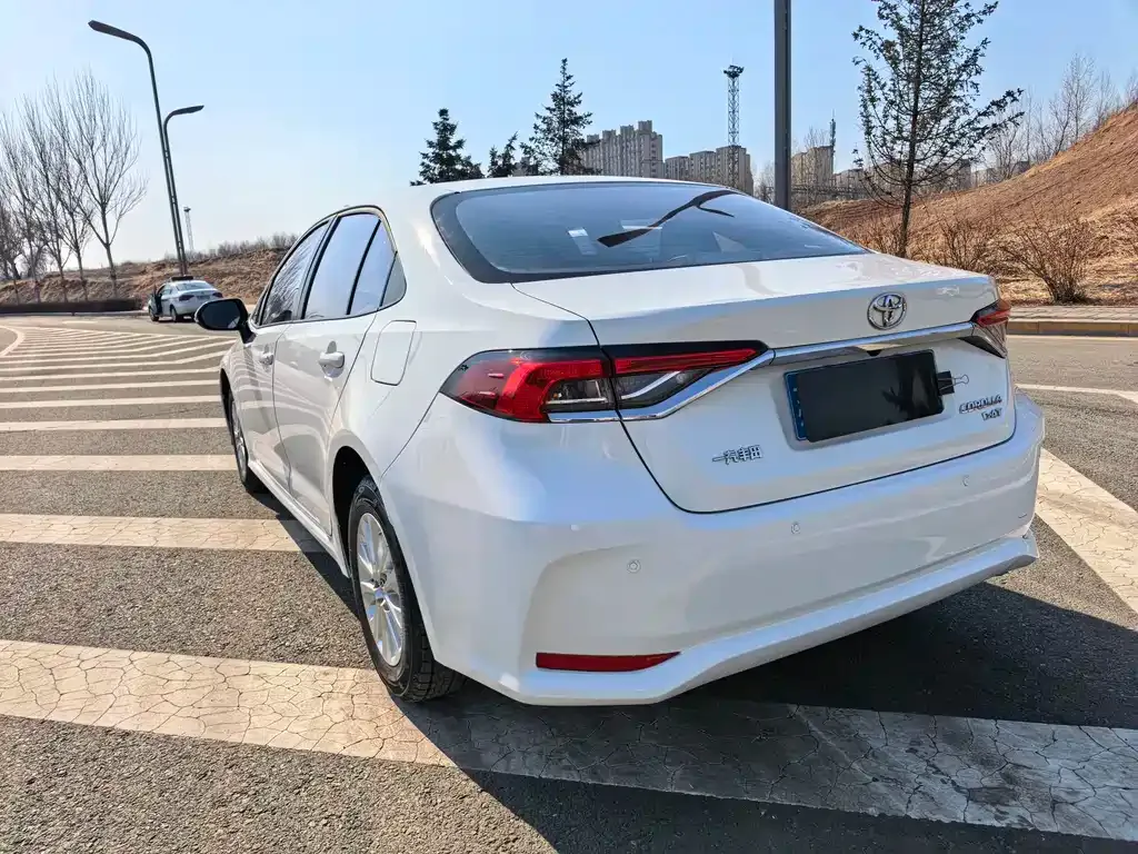Toyota Corolla 2023 из CN, фото 9