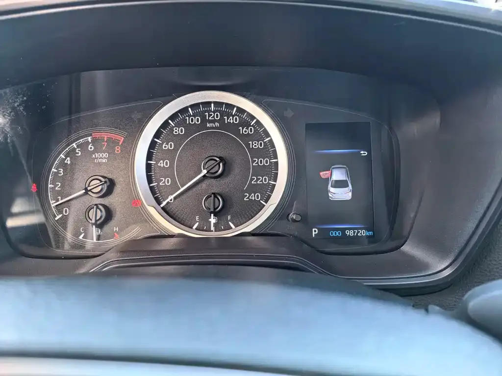 Toyota Corolla 2023 из CN, фото 6